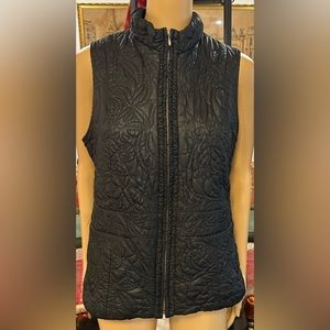 Chico’s quilted black vest. Sz 0 (aka small) like new.